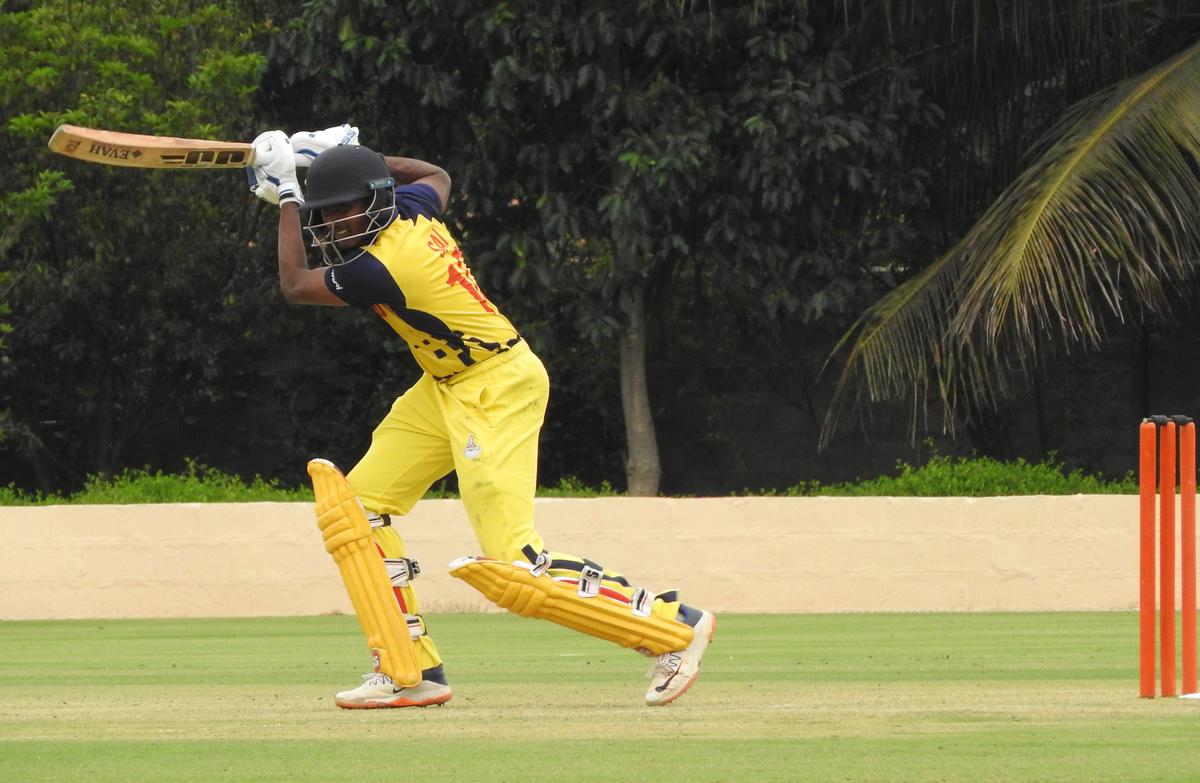 Tamil Nadu’s B. Sai Sudharsan during his 73-run knock against Andhra in the Vijay Hazare Trophy at the Alur Grounds in Bengaluru on 13/11/ 2022. 