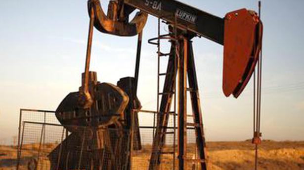 Brent crude falls 5% on recession fears