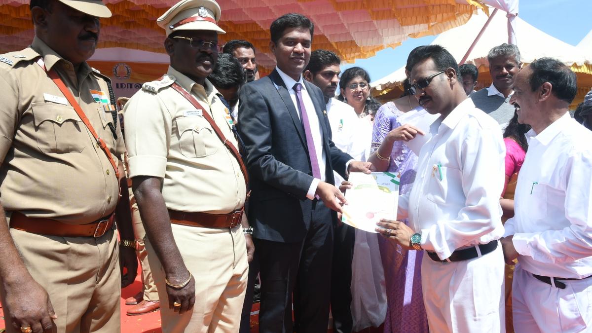 Distribution of welfare aid, cultural events mark Independence Day celebrations in Ooty
