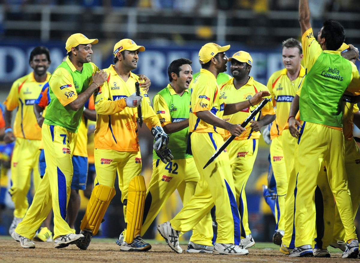 Chennai Super Kings celebrating after winning the final against Mumbai Indians in the third edition of the DLF Indian Premier League Twenty20 cricket tournament at DY Patil stadium in Mumbai on April 25, 2010.