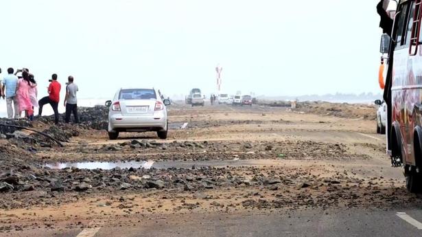 Rough sea in Kanniyakumari and Rameswaram