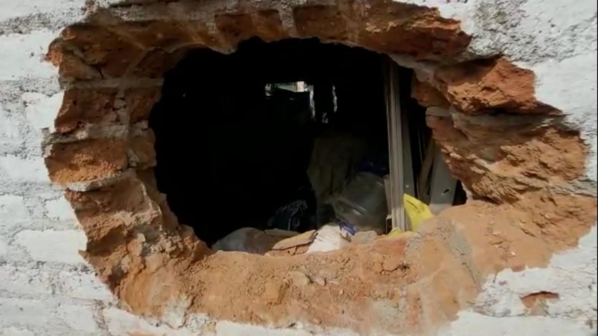 Burglars decamp with gold, silver ornaments from jewellery shop in Krishnagiri