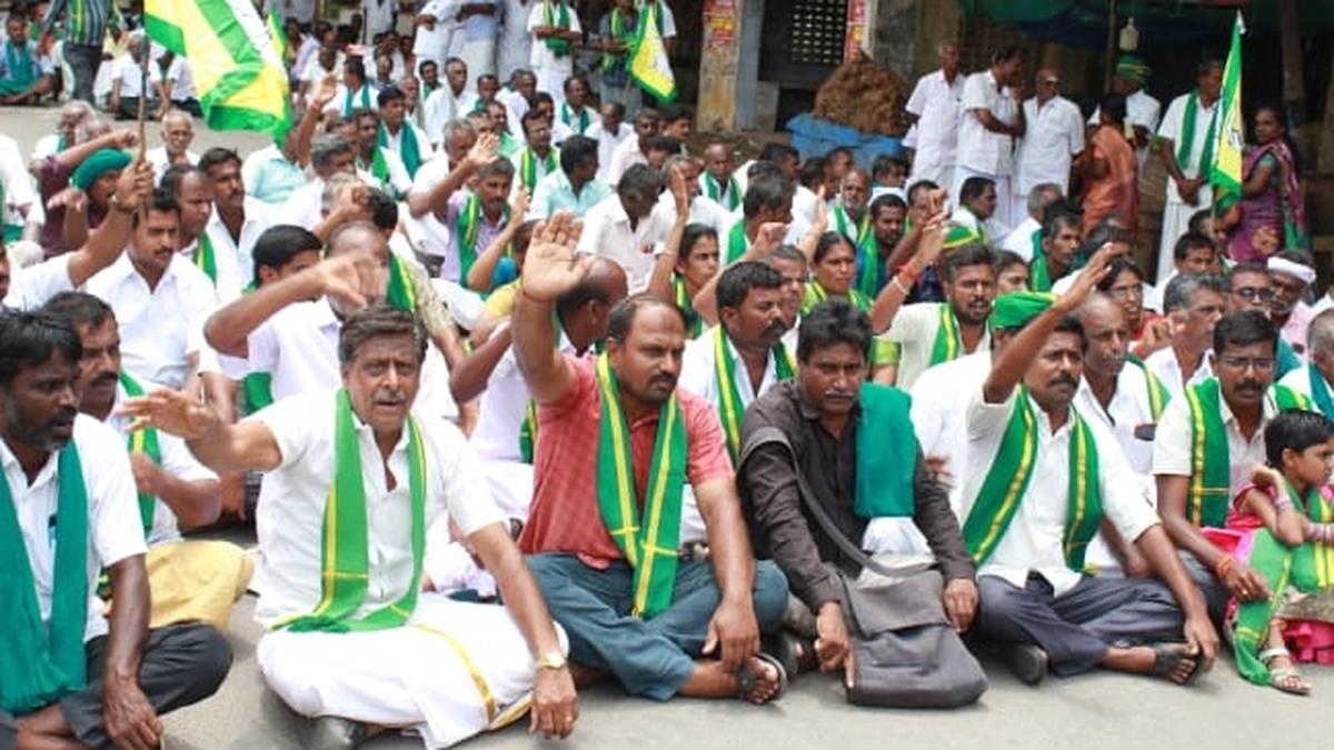300 T.N. farmers arrested while protesting against check-dam ...