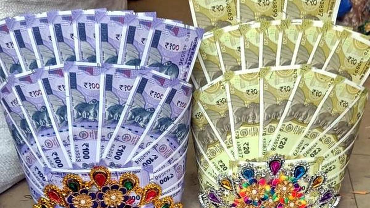 As parties intensify efforts to woo voters, ‘power art’ takes centre stage in Chennai