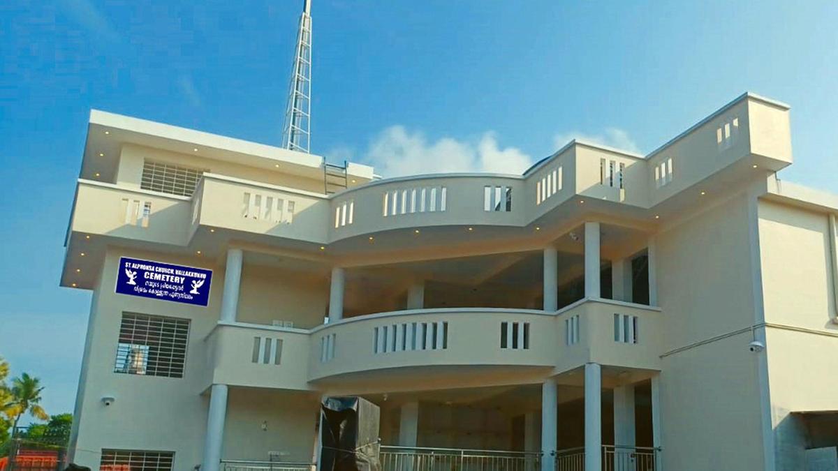 388 cells on 2 floors, this cemetery beats the space crunch in Vallakkunnu