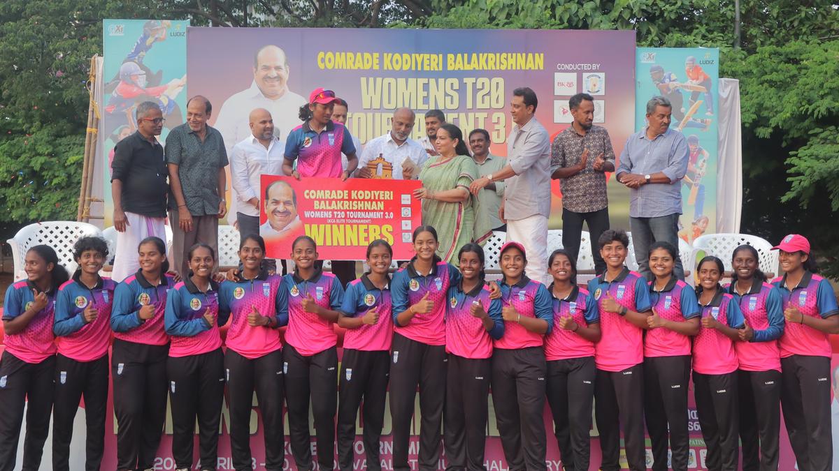 Cicciolina scopa cavallo