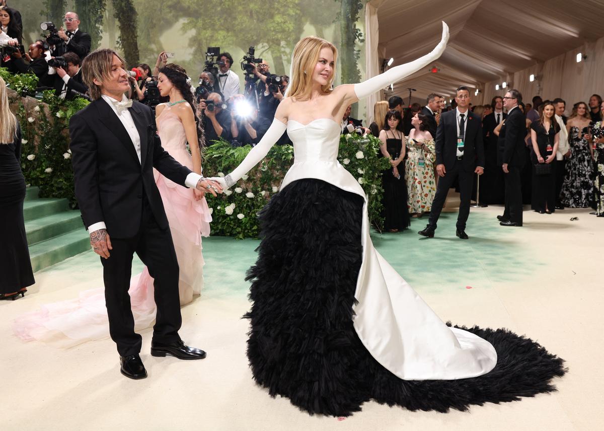 Nicole Kidman and Keith Urban pose at the Met Gala