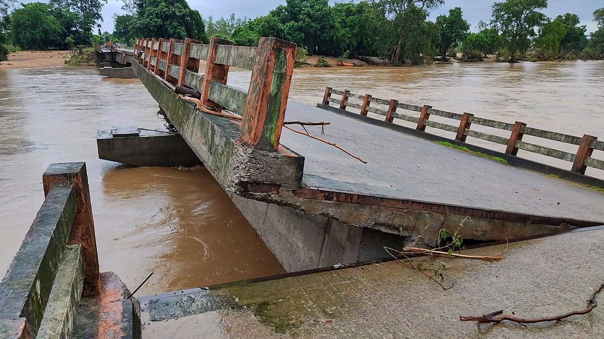 Telangana Flood | Death toll in Mulugu district climbs to 14