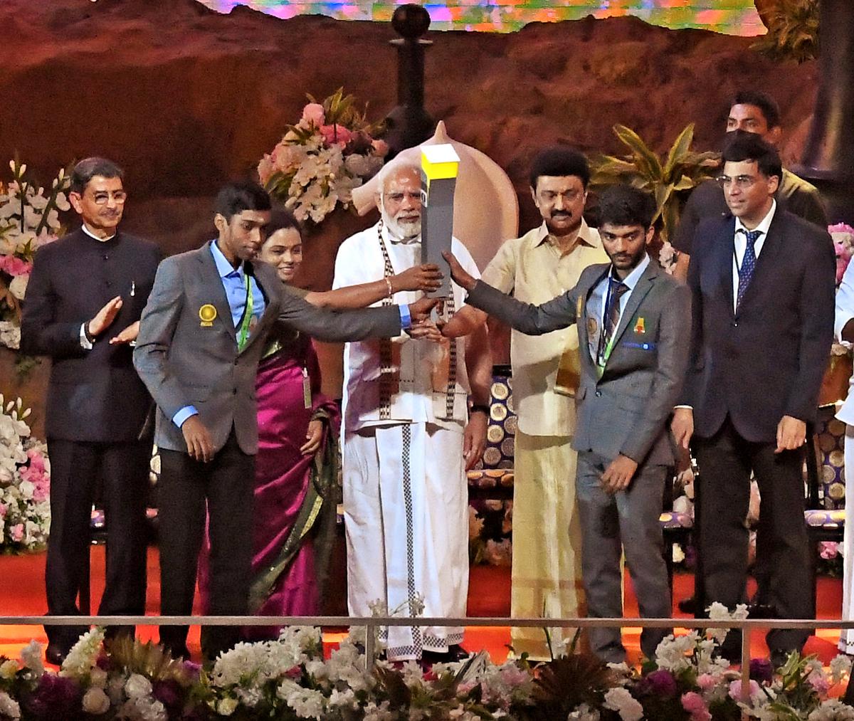 Prime Minister Narendra Modi was seen holding the Chess Olympiad torch along with Tamil Nadu CM MK Stalin and former Grand Master Viswanathan Anand at the 44th FIDE Chess Olympiad.  Also in the frame R.  Pragyanand, S.  Vijayalakshmi, D Gukesh - All Grand Masters at the opening ceremony of the Chess Olympiad held at Nehru Indoor Stadium in Chennai on July 28, 2022. 