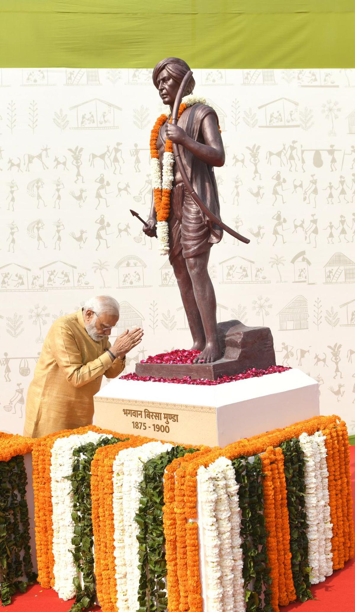 PM Modi paid floral tribute to tribal freedom fighter Birsa Munda.