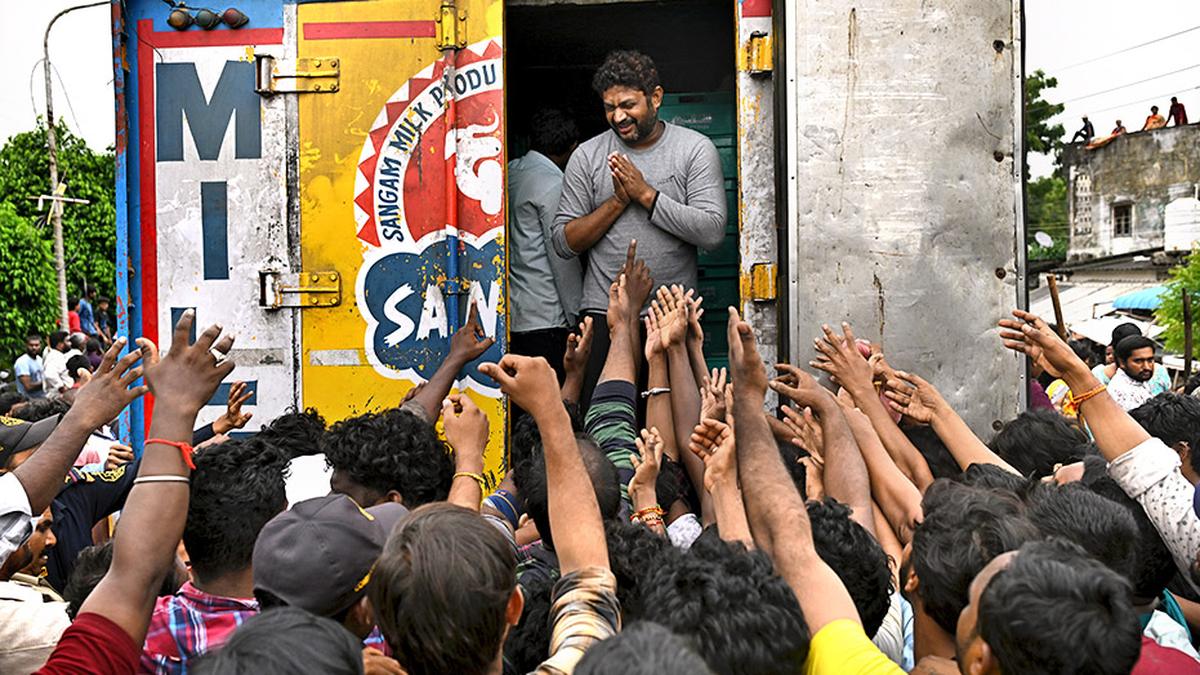 Andhra Pradesh, Telangana rain LIVE updates: CMs urge Centre to declare floods as national calamity; A.P. faces drinking water shortage