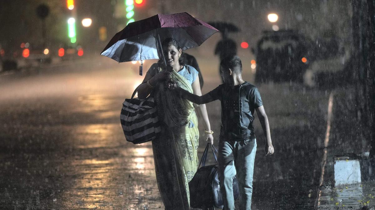 Moderate to heavy rains likely in Mumbai on Tuesday: IMD