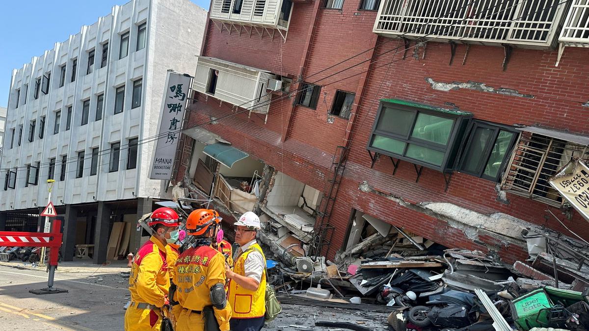 Nine dead, 900 injured in most powerful Taiwan quake in 25 years