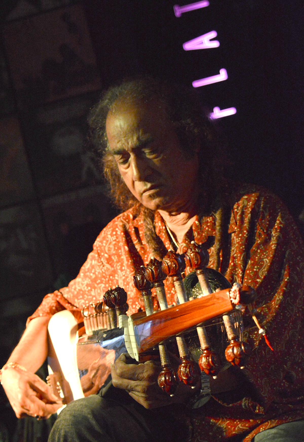 Anupam trained in Sarod under Ustad Ashish Khan