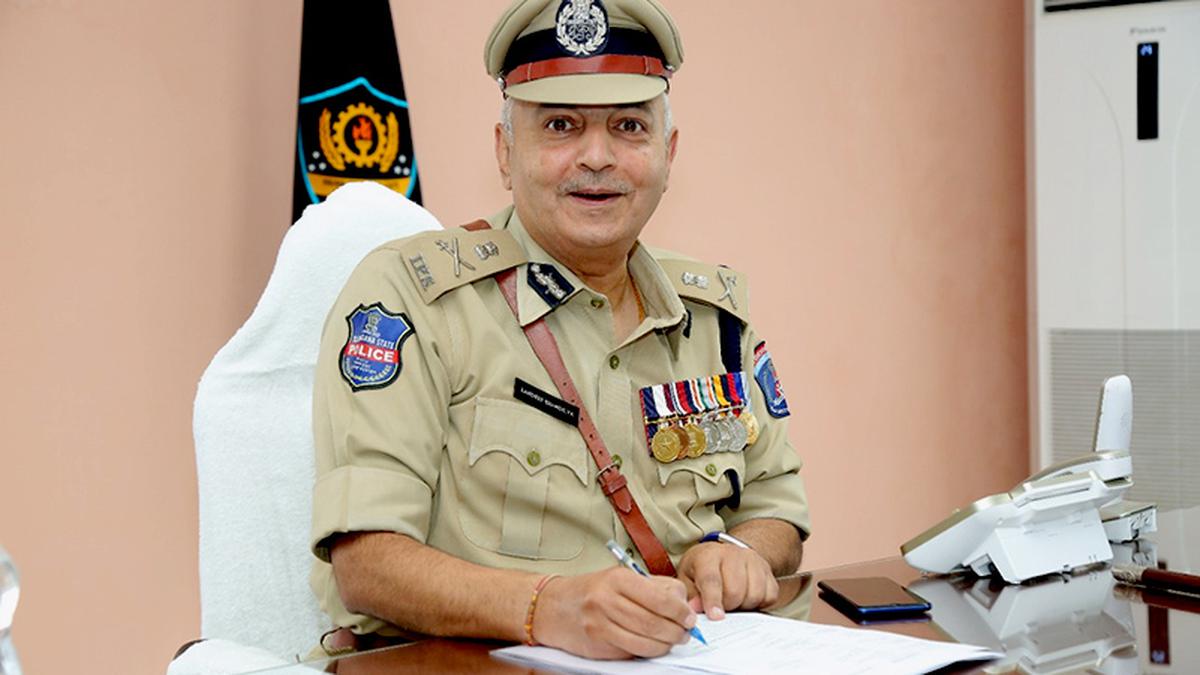 City Police Commissioner reviews poll preparedness with CAPF 