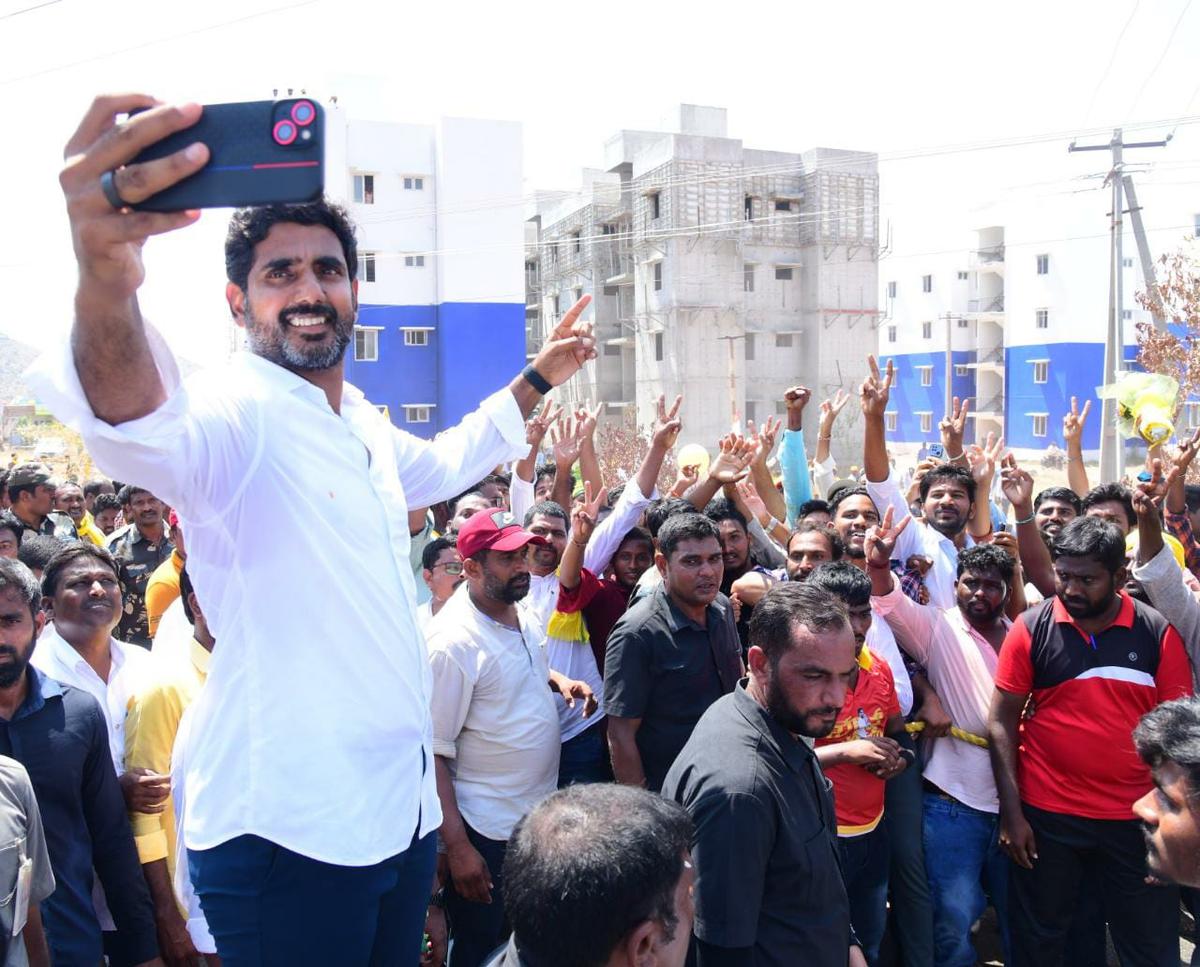 Lokesh's 'selfie challenge' strikes a chord with public - The Hindu