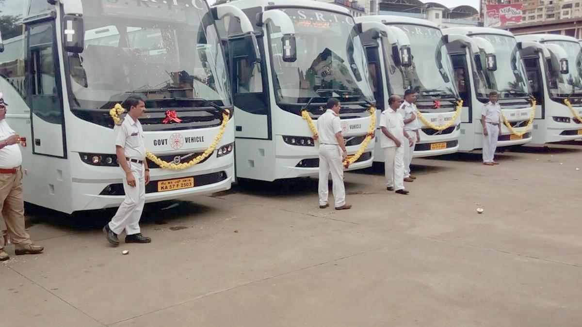 Private bus fares soar as IndiGo flight disruptions leave thousands scrambling for alternatives