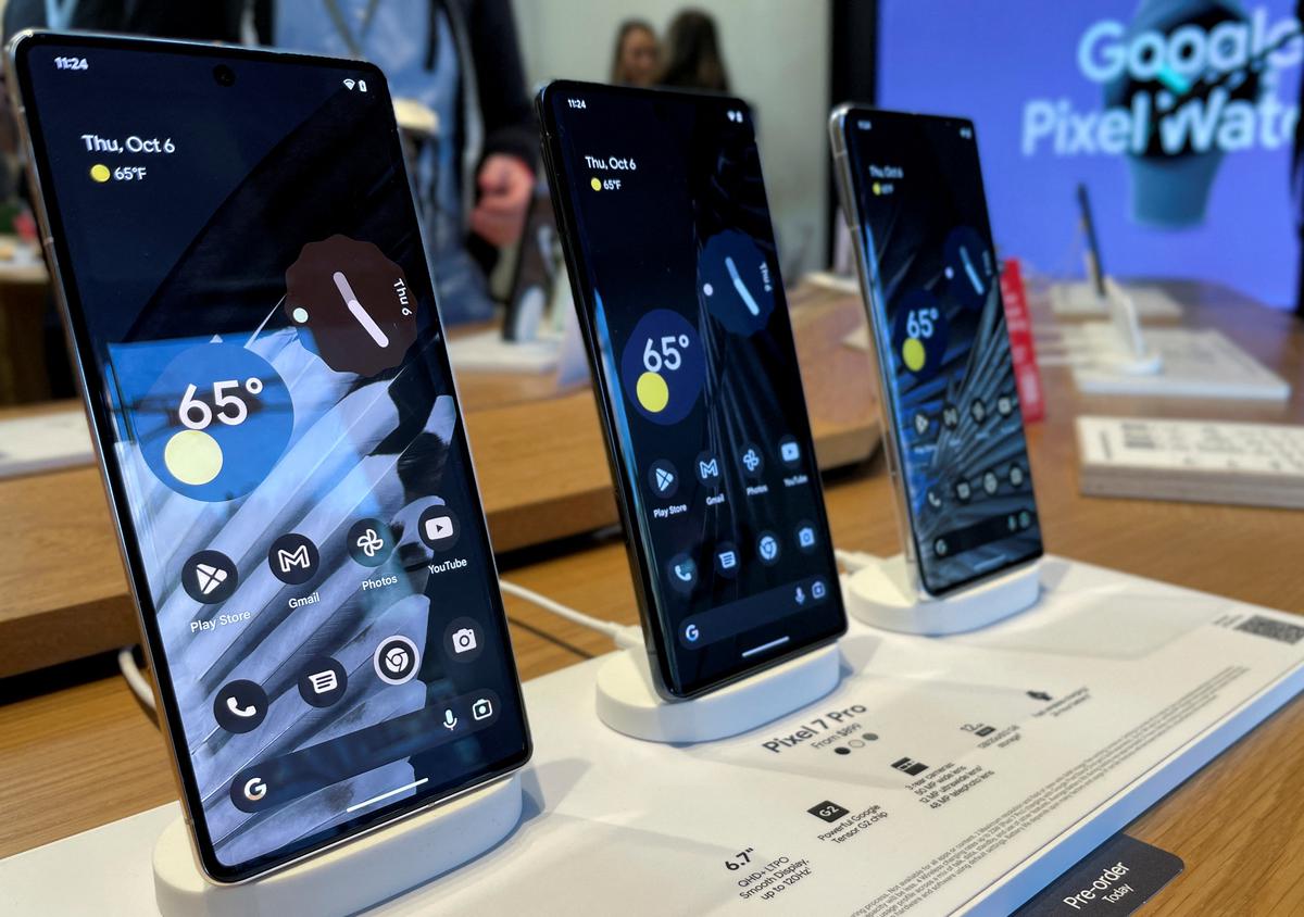 5G a boon but high-priced handsets and tariffs may slow down adoption