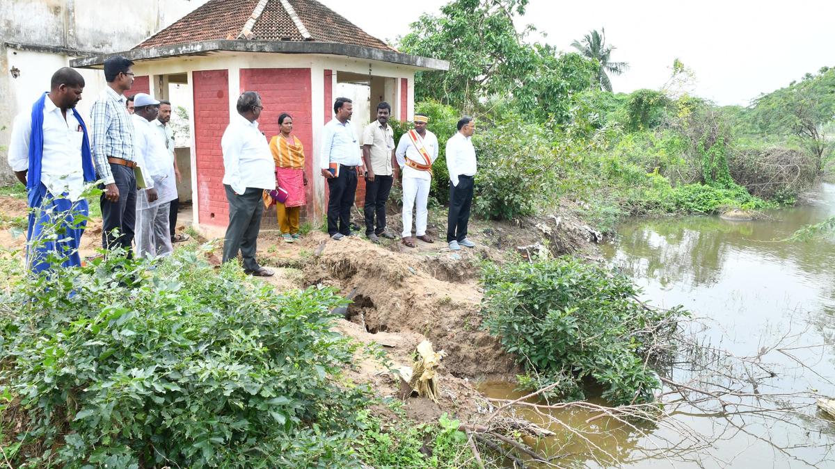 Officials begin damage assessment as rainfall subsides in Mayiladuthurai, Nagapattinam districts