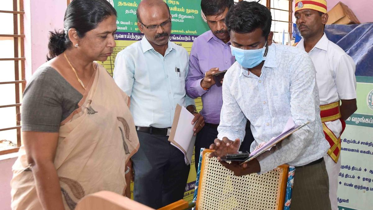 e-seva-centres-in-tamil-nadu-told-to-ensure-quick-disposal-of-services