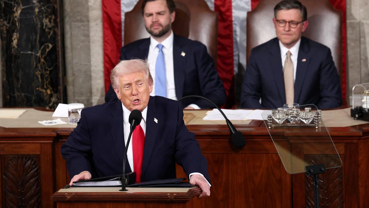 Donald Trump delivers crucial State of the Union address ahead of mid-terms, 30 Democrats skip speech