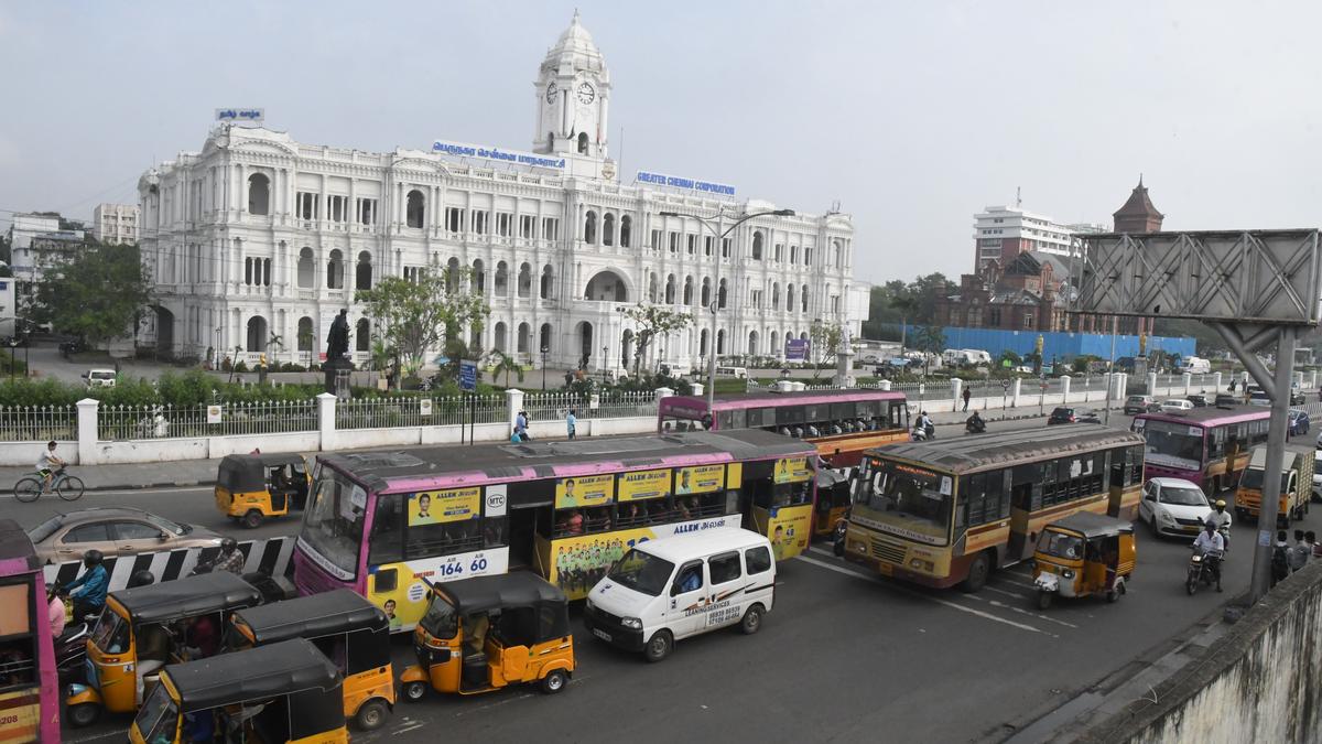 T.N. bus strike | Transport Department pulls hard to maintain “normal bus operations” on second day