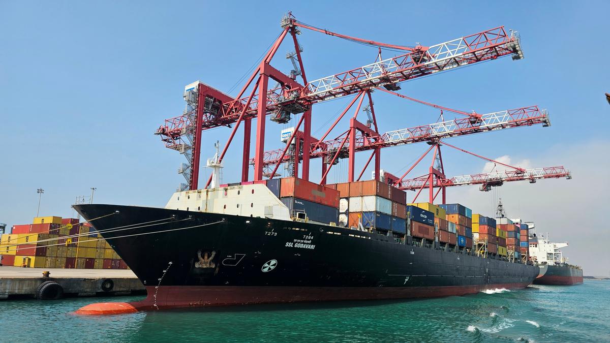 Port workers to go on nation-wide strike from August 28 over pay revision