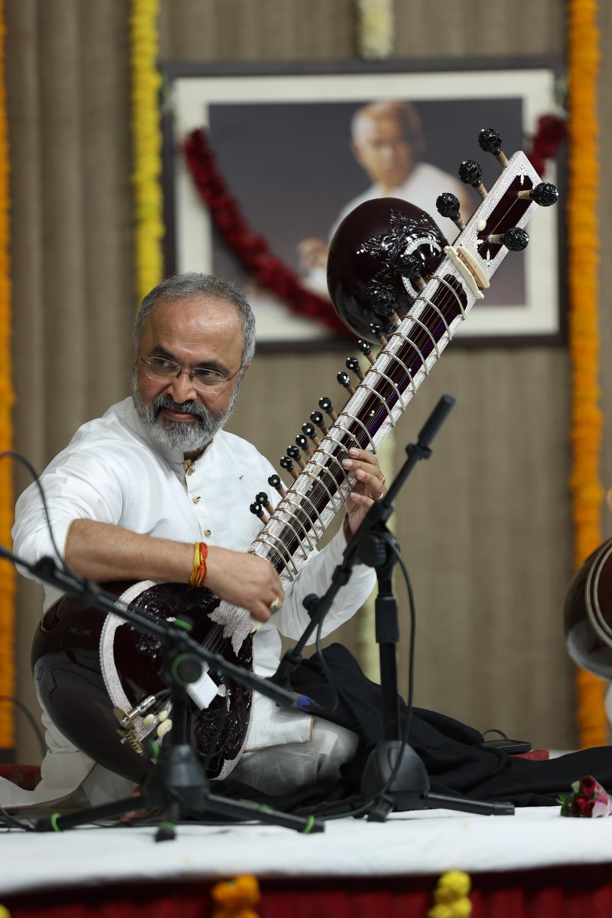 Shubendra Rao again awakened the memories of his Guru, Pt. Ravi Shankar