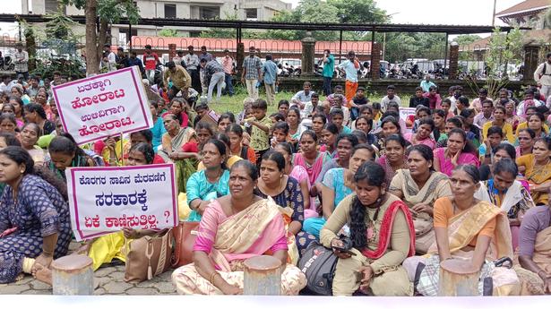 Koragas stage protest against govt. withdrawing free treatment facility