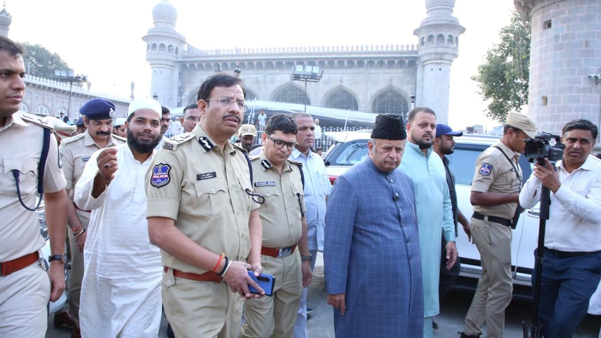 Hyderabad Police Commissioner Sajjanar reviews security measures at Mecca Masjid ahead of Ramzan month