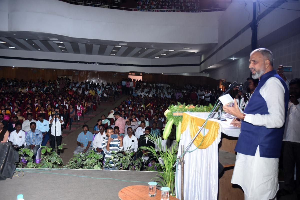 People don’t say no when politicians go to bribe them for their votes, says Speaker Kageri