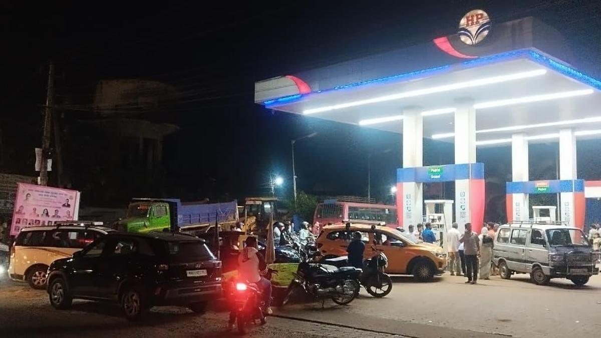 Trade bodies in Belagavi demand retail sale of petrol in cans
