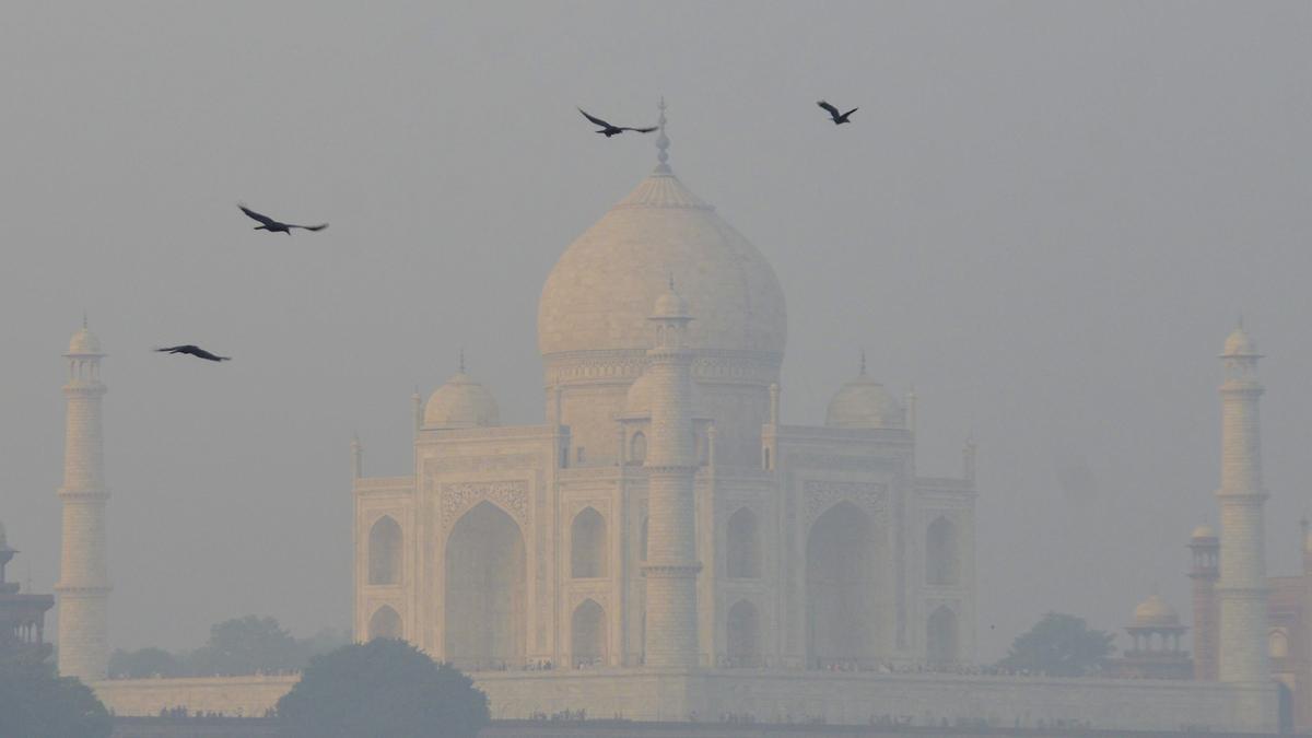 Air pollution: Health Ministry asks public to minimise exposure to bad air, use public transport