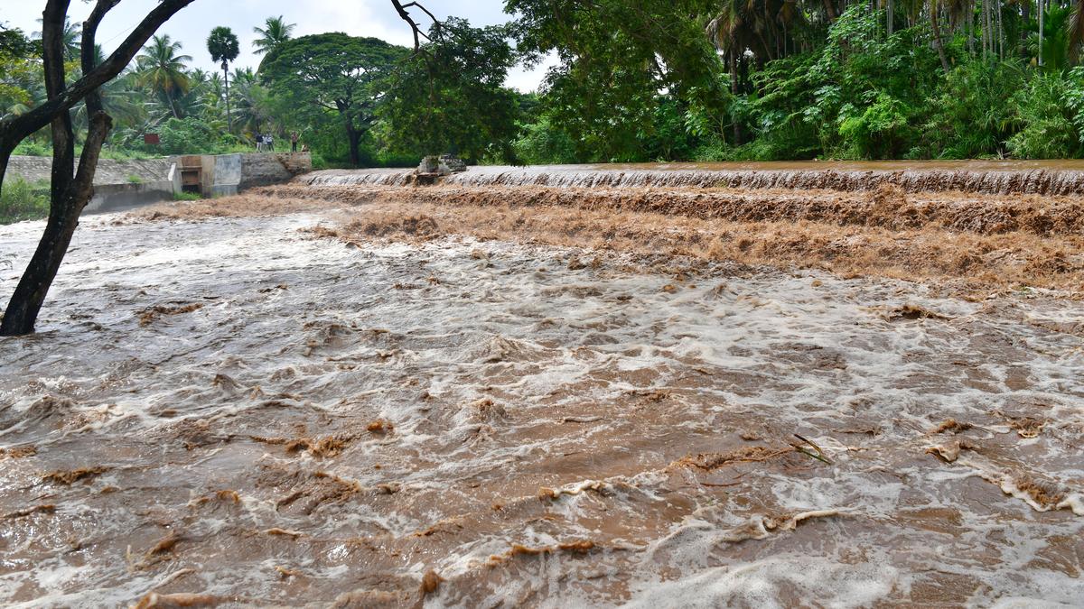 Noyyal floods as Coimbatore receives copious amount of rain