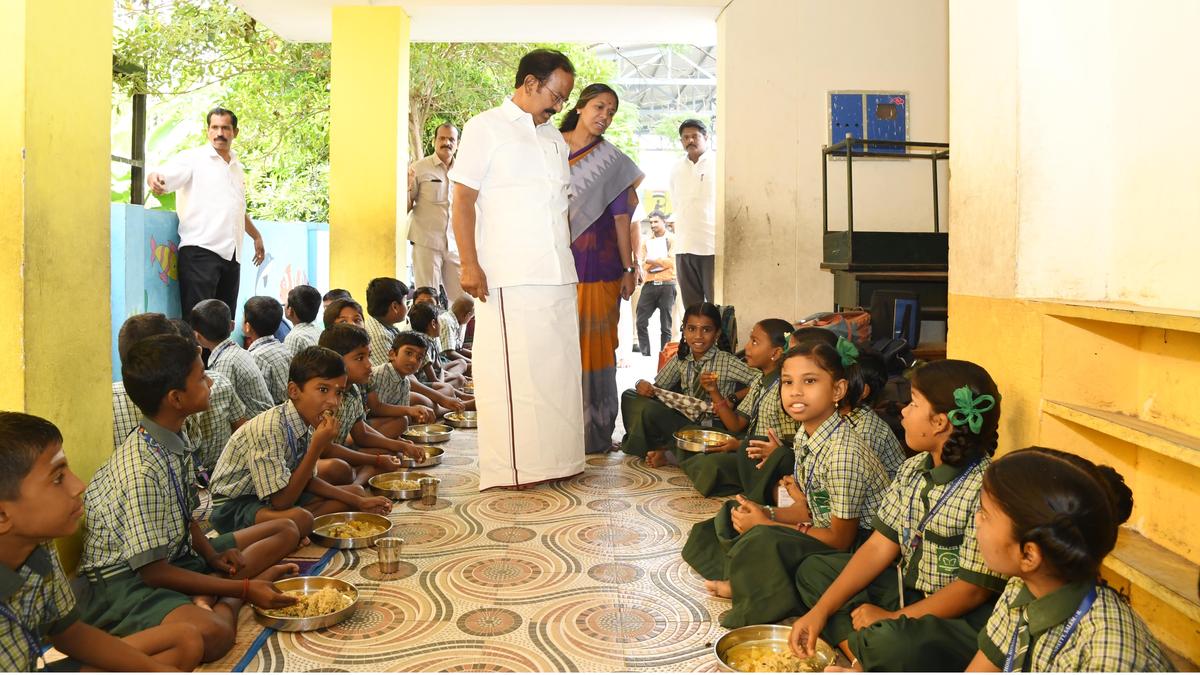 Over 93,900 students are benefiting under CM’s Breakfast Scheme in Salem, says Minister
