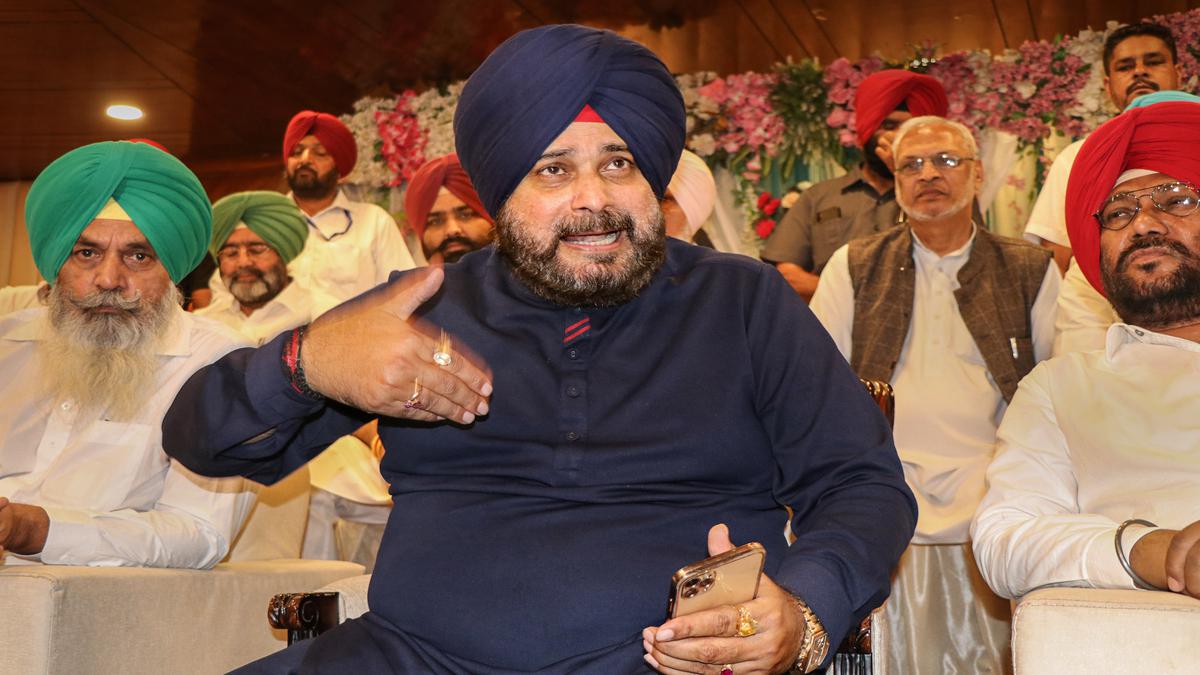 Congress leader Navjot Sidhu likely to be released from Patiala jail on April 1