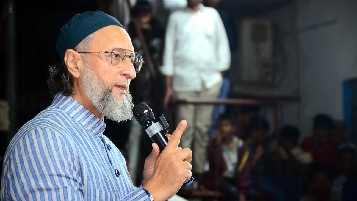 Owaisi urges Muslims to cultivate political leadership ahead of Telangana polls