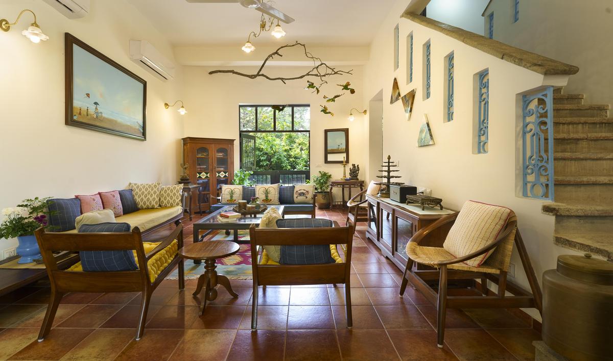 The living room in Isai Karai