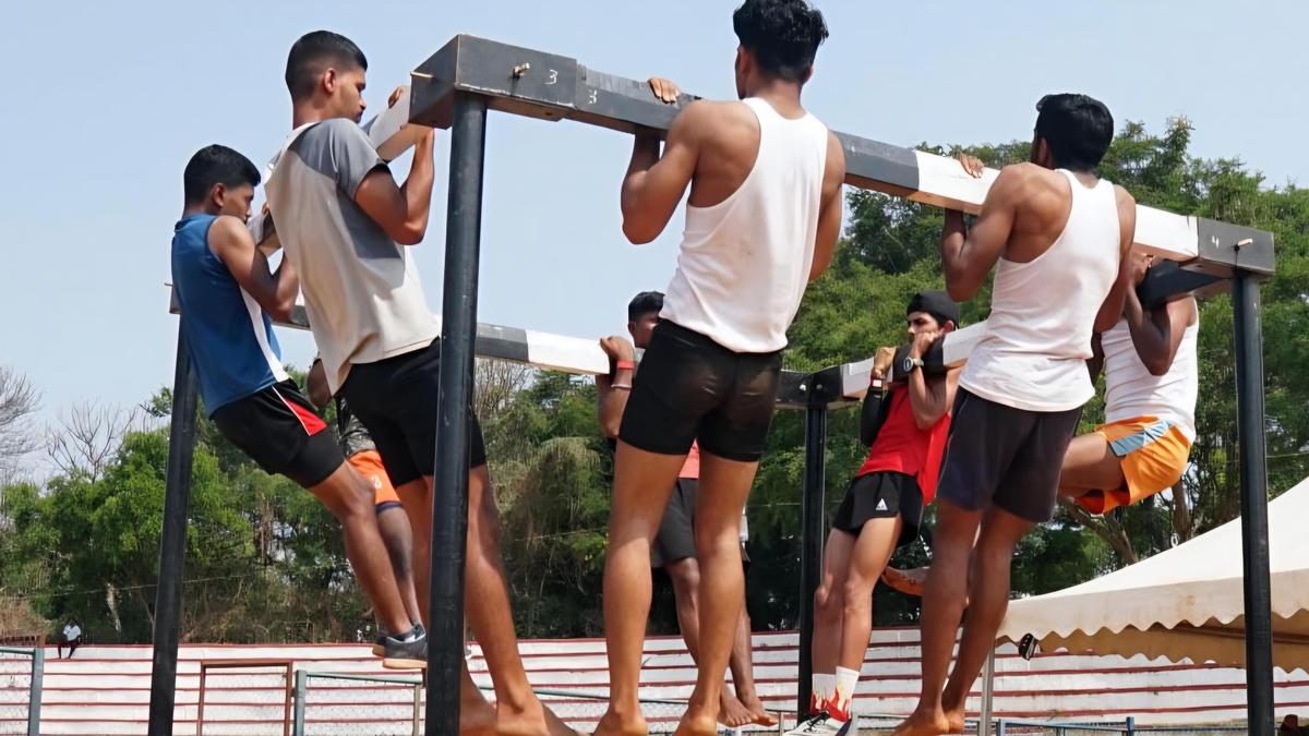 Agniveer recruitment rally begins at Chamundi Vihar stadium in Mysuru