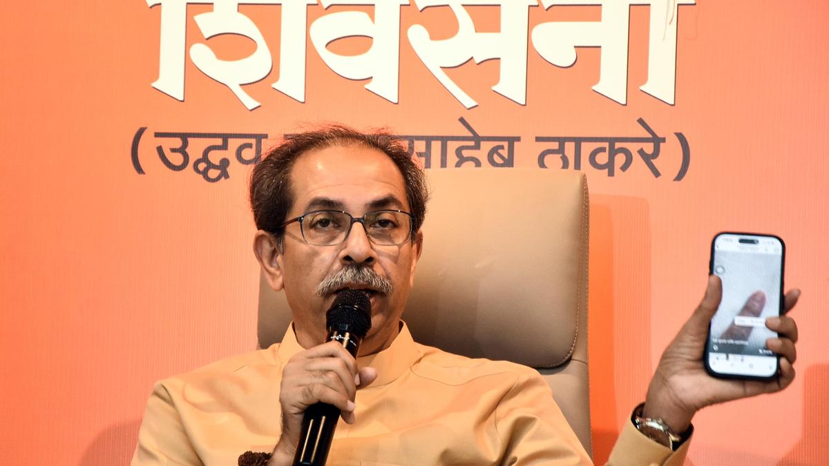 कल्याण महानगरपालिकेतील दोन ‘गायब’ नगरसेवकांबाबत शिवसेना (उद्धव बाळासाहेब ठाकरे) पोलीसांकडे धावले