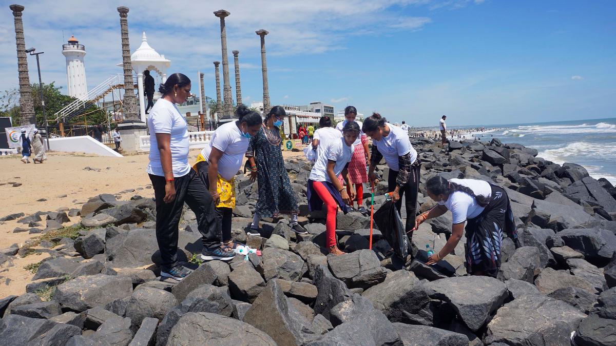 Mass sanitation drive taken up in Puducherry as part of ‘Ek Tareek-Ek Ghanta-Ek Saath’ campaign