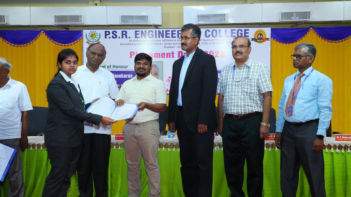 Employment opportunities abundant in India, says Collector; distributes offer letters to 1,314 candidates at PSR College of Engineering