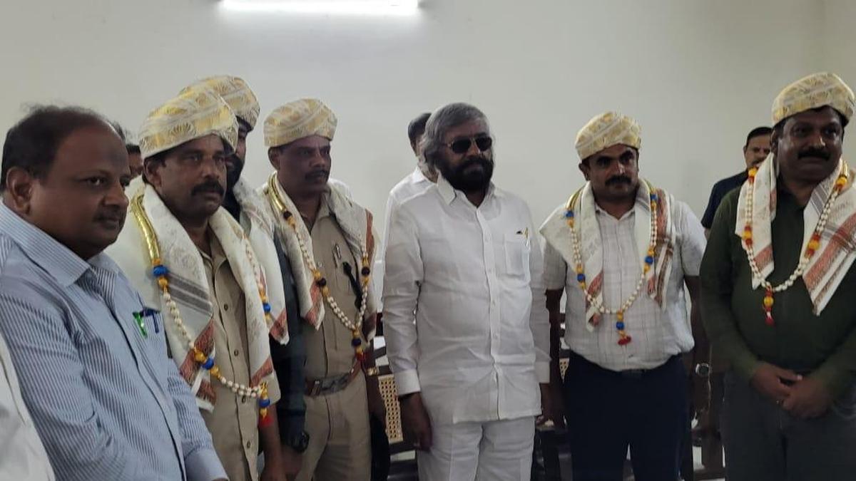 Officials who rescued elephant from hydel canal felicitated