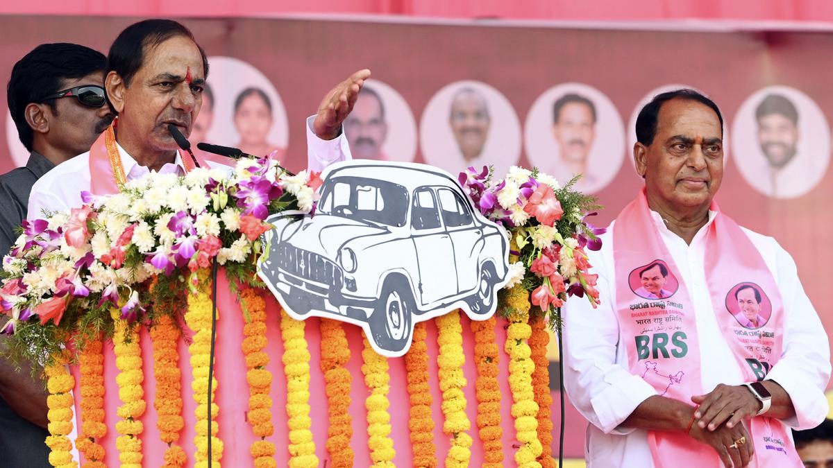 KCR cautions people to be wary of Congress