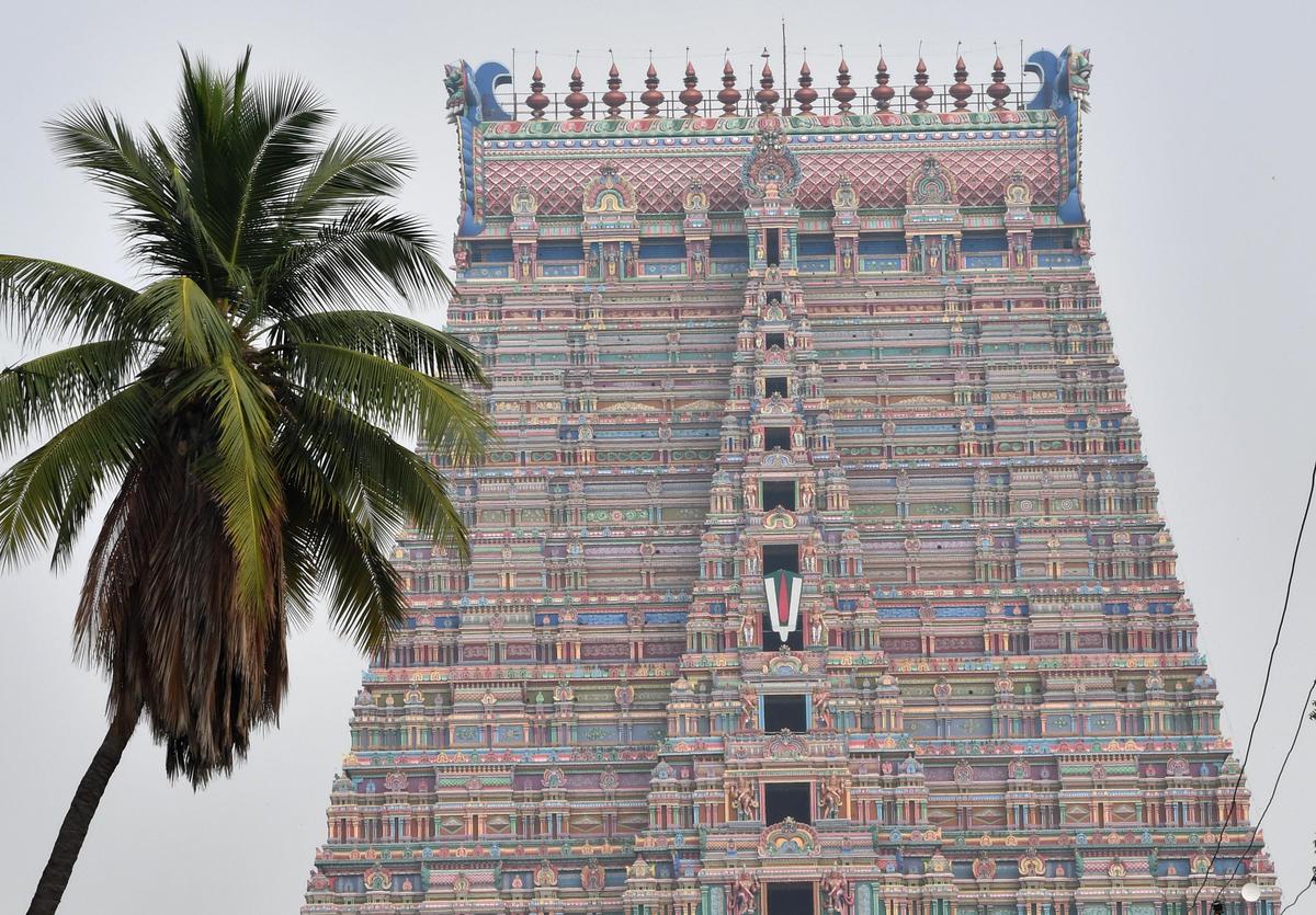 A differenza delle versioni Vyasa e Nannayya del Mahabharata, quella di Thimakka vede anche Arjuna visitare Srirangam durante il suo pellegrinaggio.