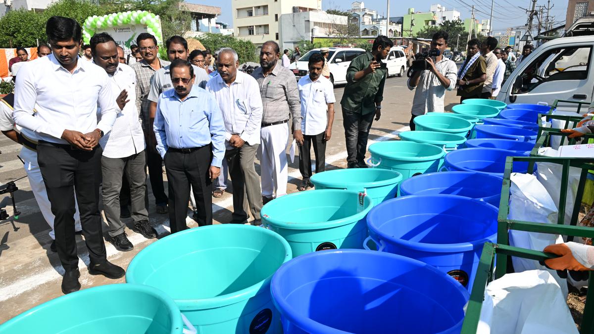 Chief Secretary stresses the importance of waste segregation at home