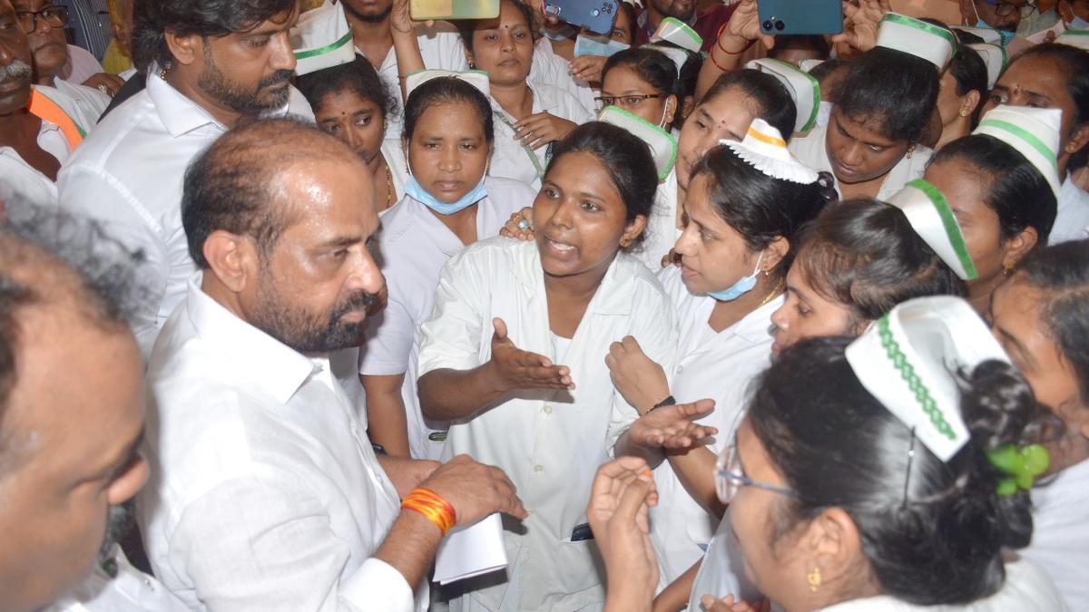 Dearth of doctors leaves Rajahmundry GH struggling: A.P. Health Minister