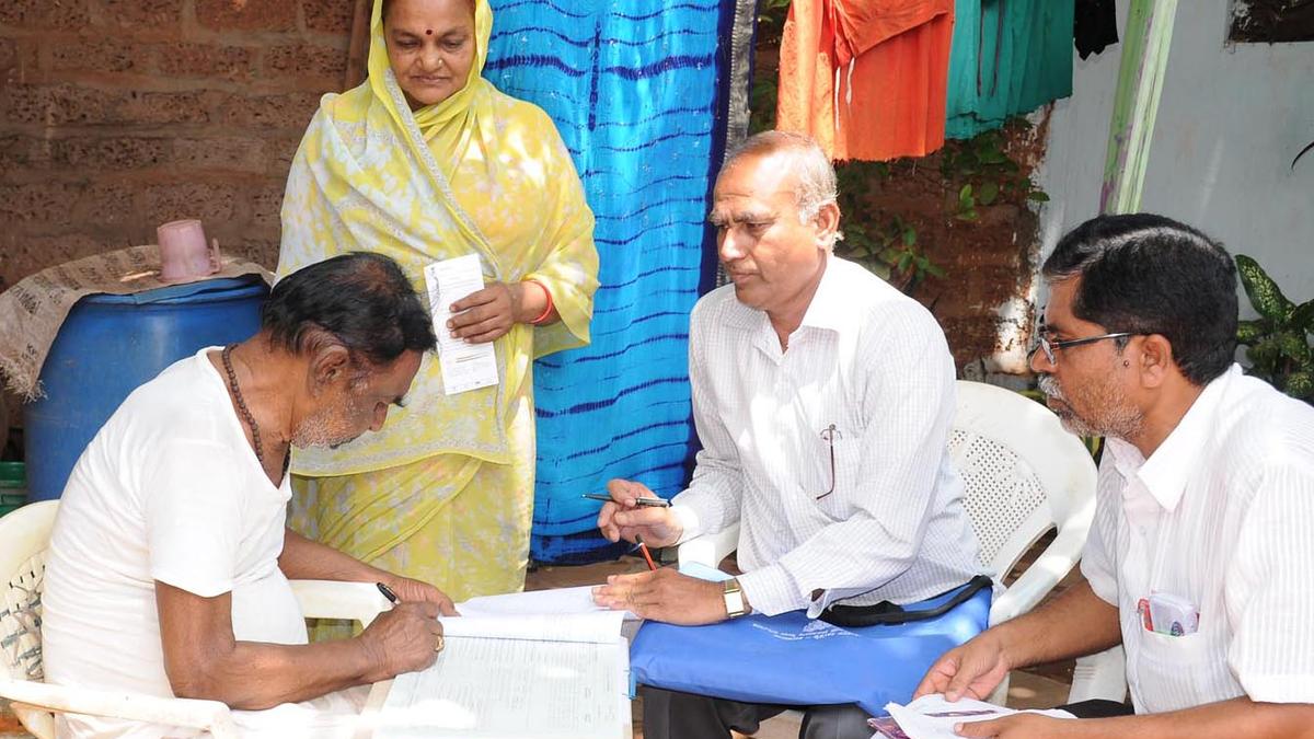 Caste census: Political compulsion brings together Lingayats and Vokkaligas for a coordinated fight