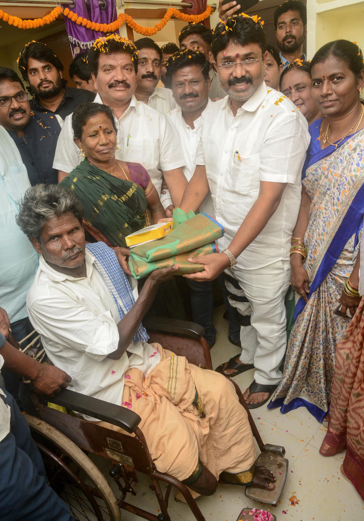 Visakhapatnam: TIDCO houses are being provided to beneficiaries with