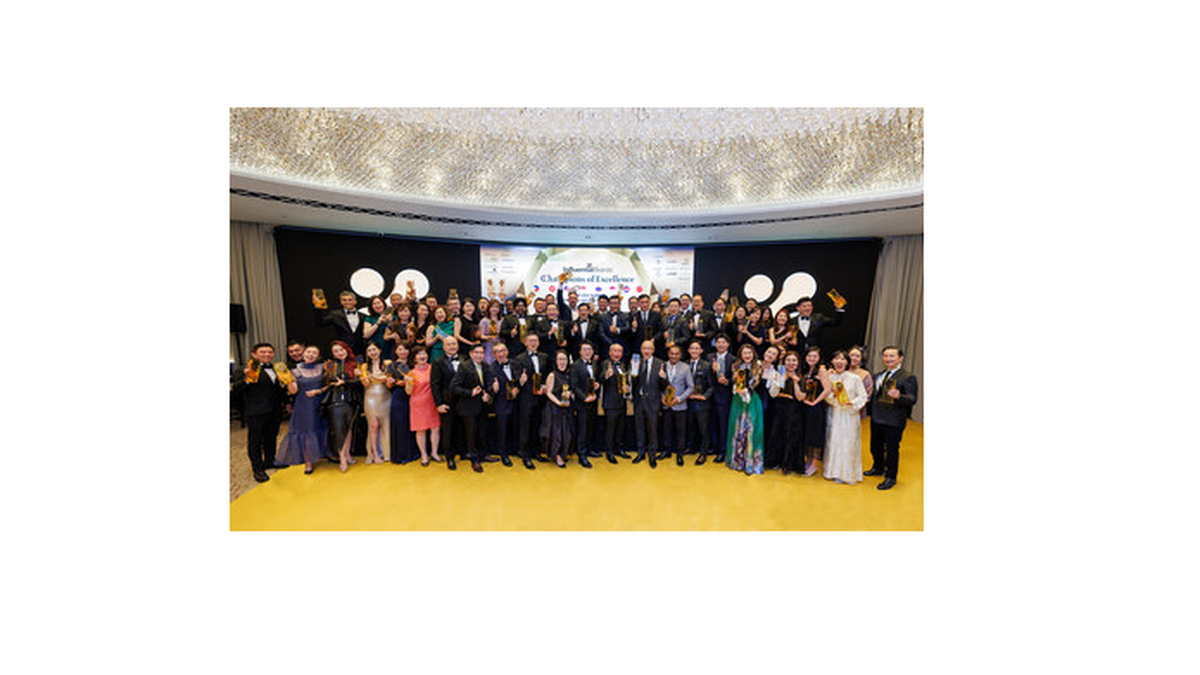 Influential Brands® celebrates Asia’s finest in business excellence at the Fullerton Hotel